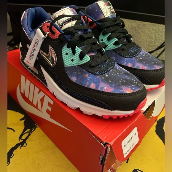 Nike Air Max 90 Supernova (2020) - Picture 4 of 4